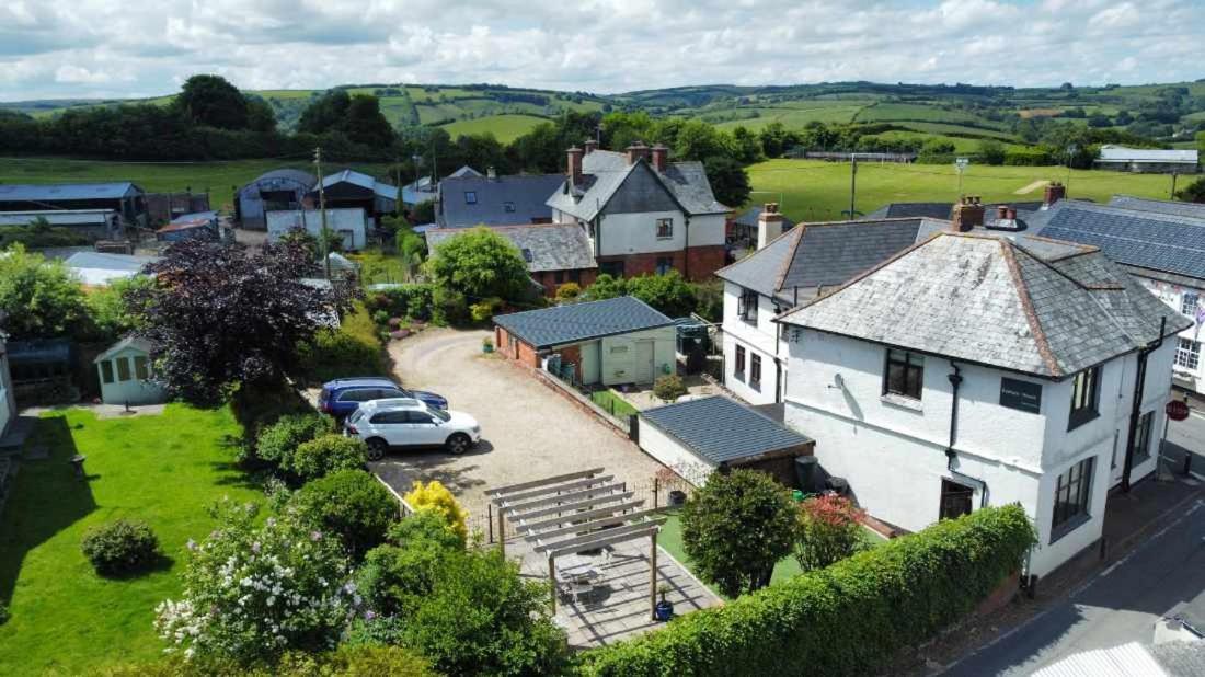 Exmoor House Acomodação com café da manhã Wheddon Cross Exterior foto